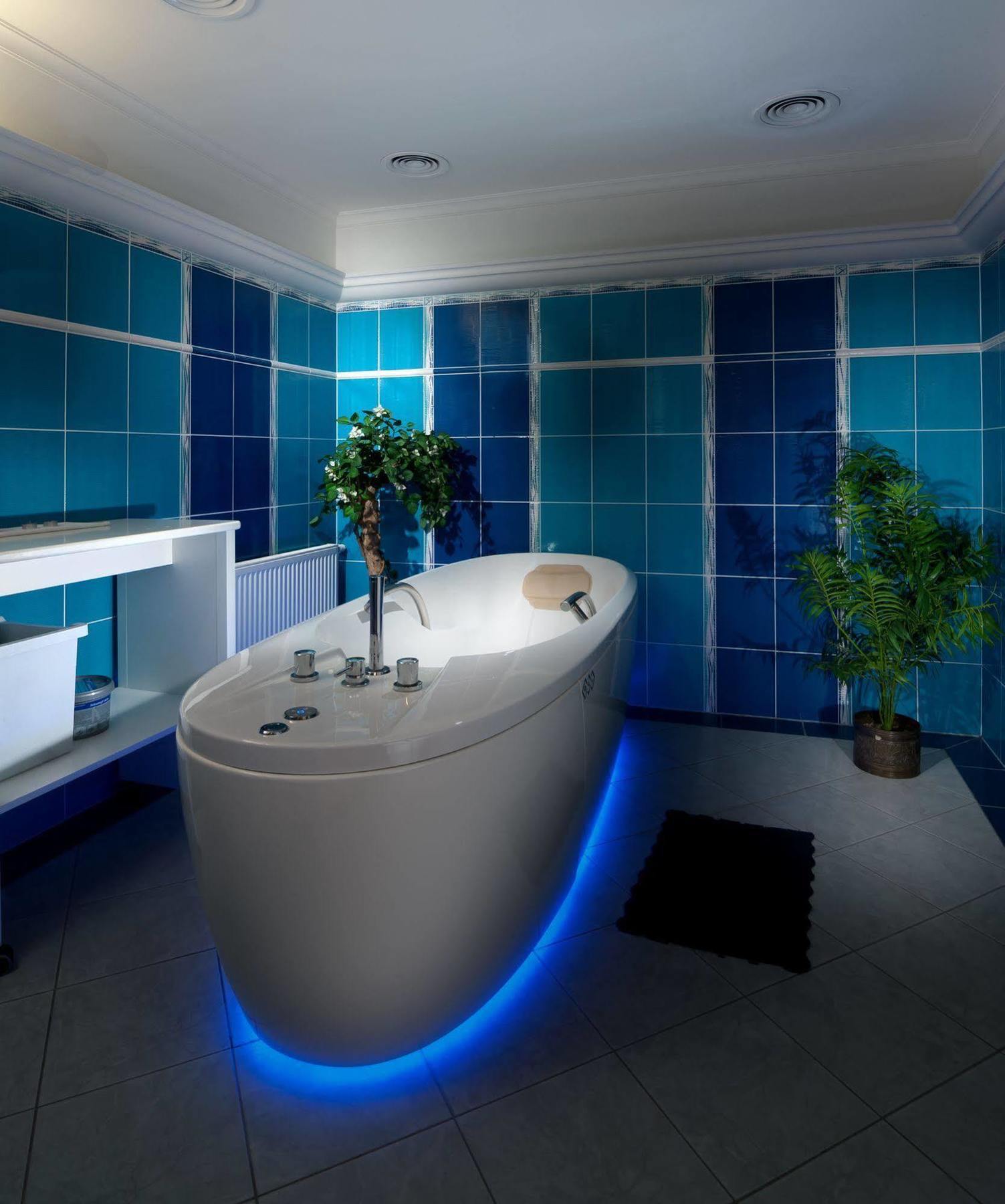 Hotel Ruze การ์โลวีวารี ภายนอก รูปภาพ
